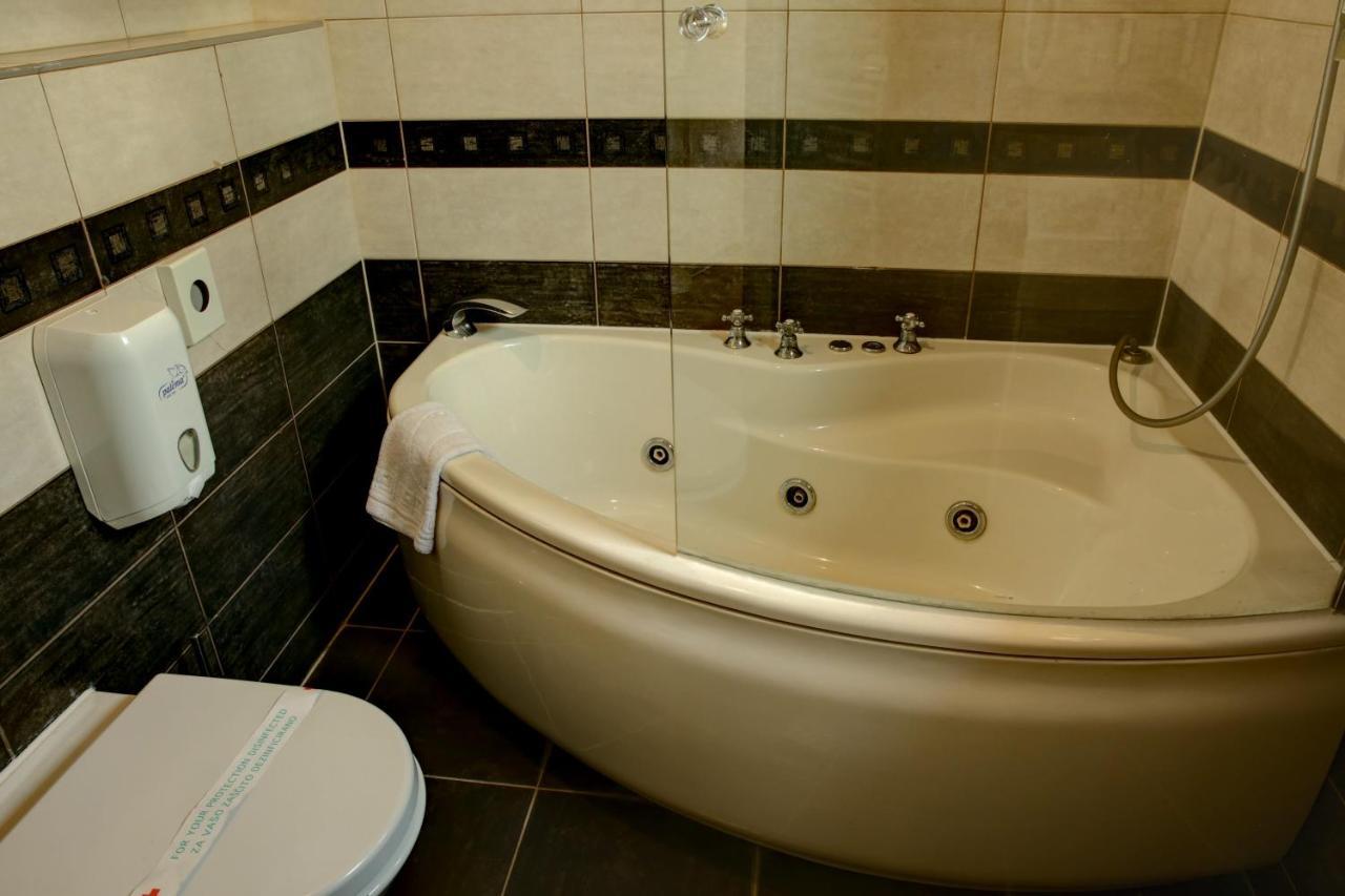 Hotel Gorenje Приштина Экстерьер фото